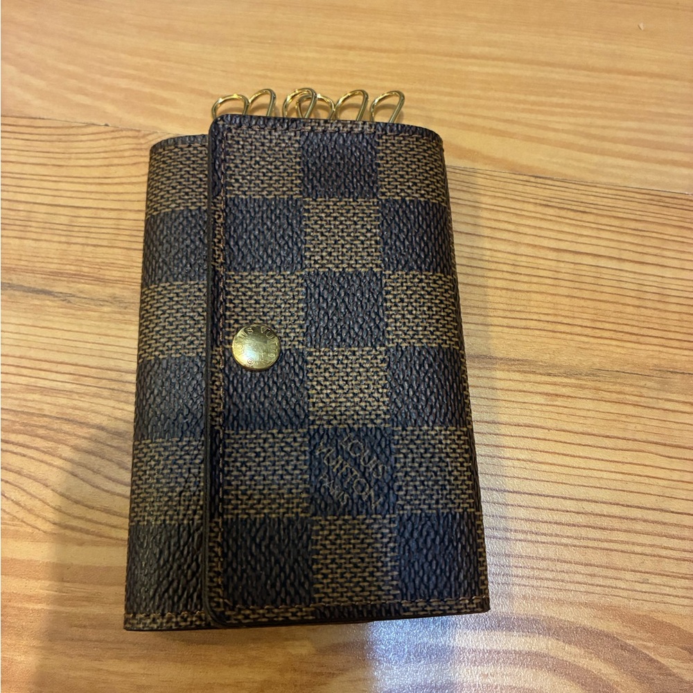 Authentic Louis Vuitton Damier Ebene Key Holder